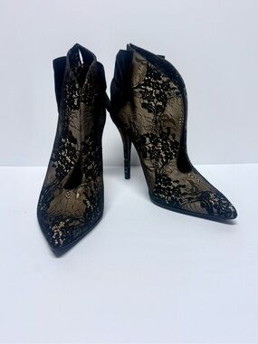 Stuart Weitzman Badazz Limited Edition Black Lace Bow Booties Sz 9.5 Sexy Glam